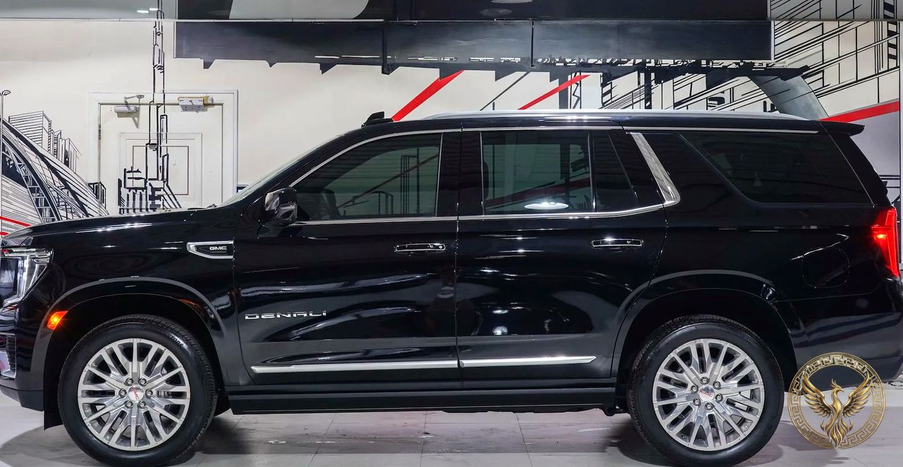 GMC Yukon Denali — imagen 3