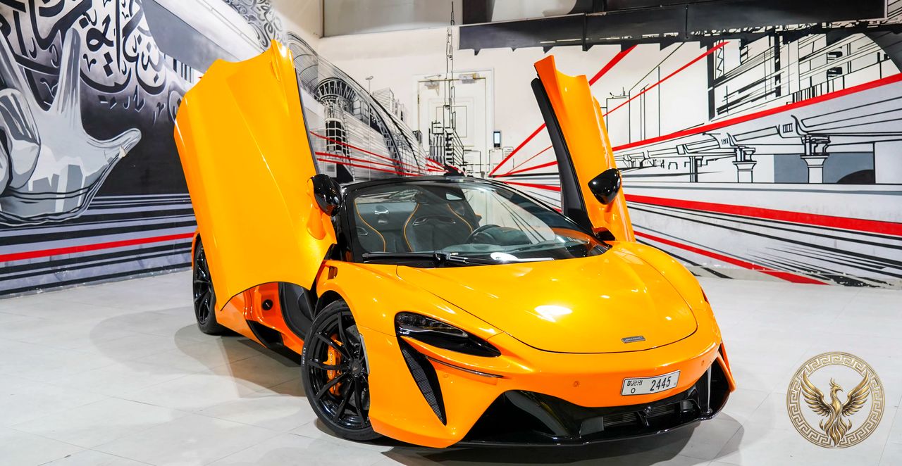 McLaren Artura Spider